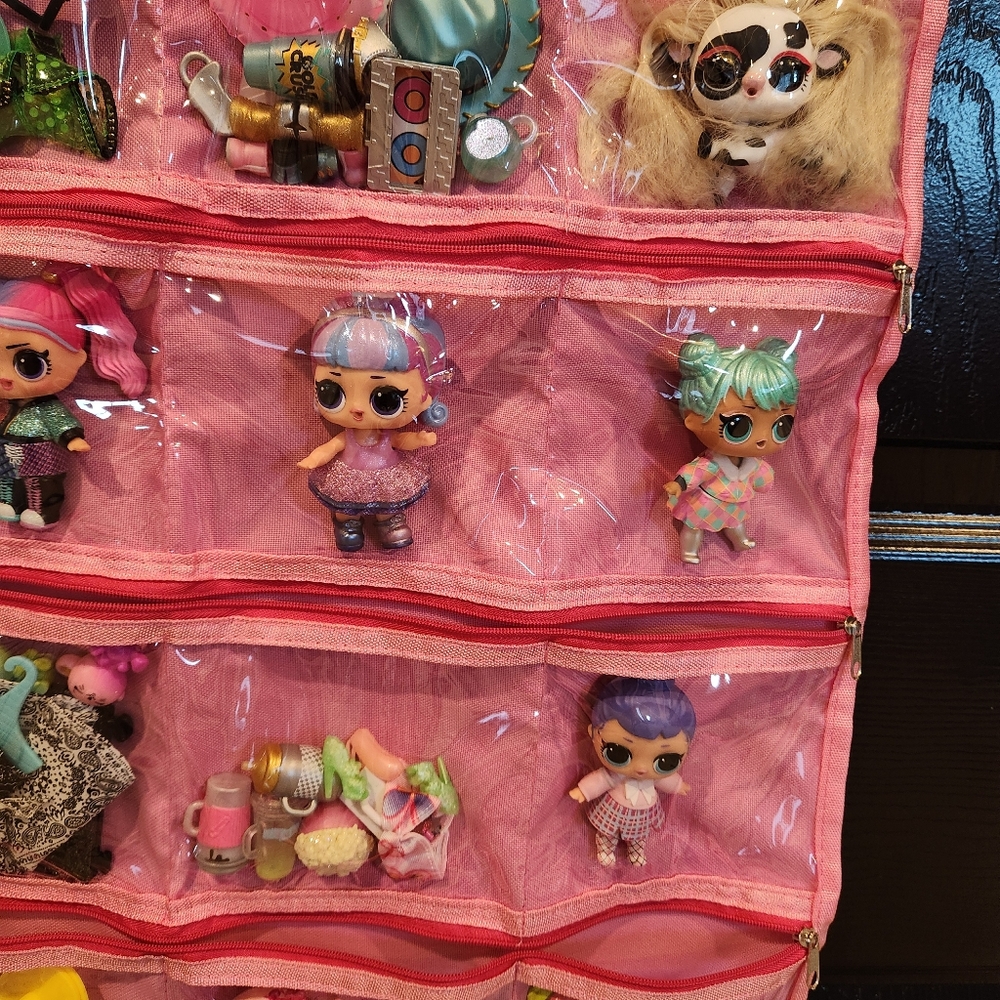 LOL Surprise Dolls With Accessories & Home 4 Door Hanger Display Bundle - Picture 3 of 10